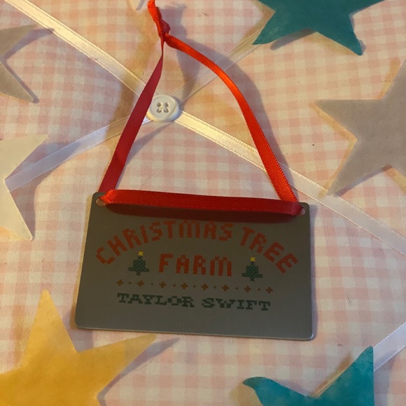 taylor swift christmas tree farm ornament NEW RARE - Picture 9 of 10